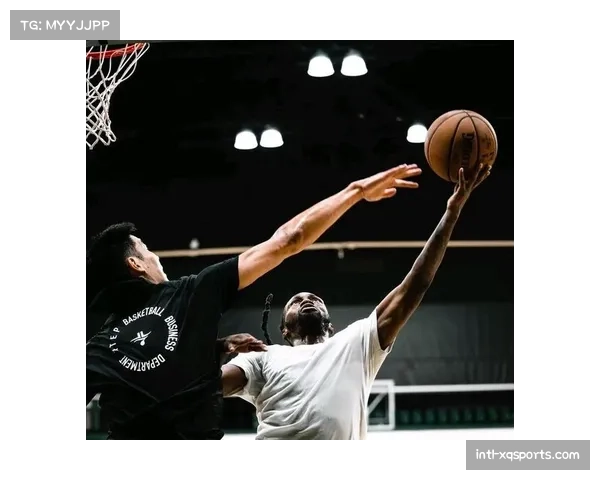 自由球员市场动态：多位老将底薪签约争冠球队